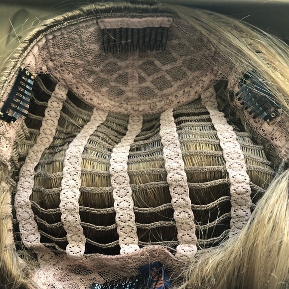 Wig - “Fall” - Picture 4 of 7